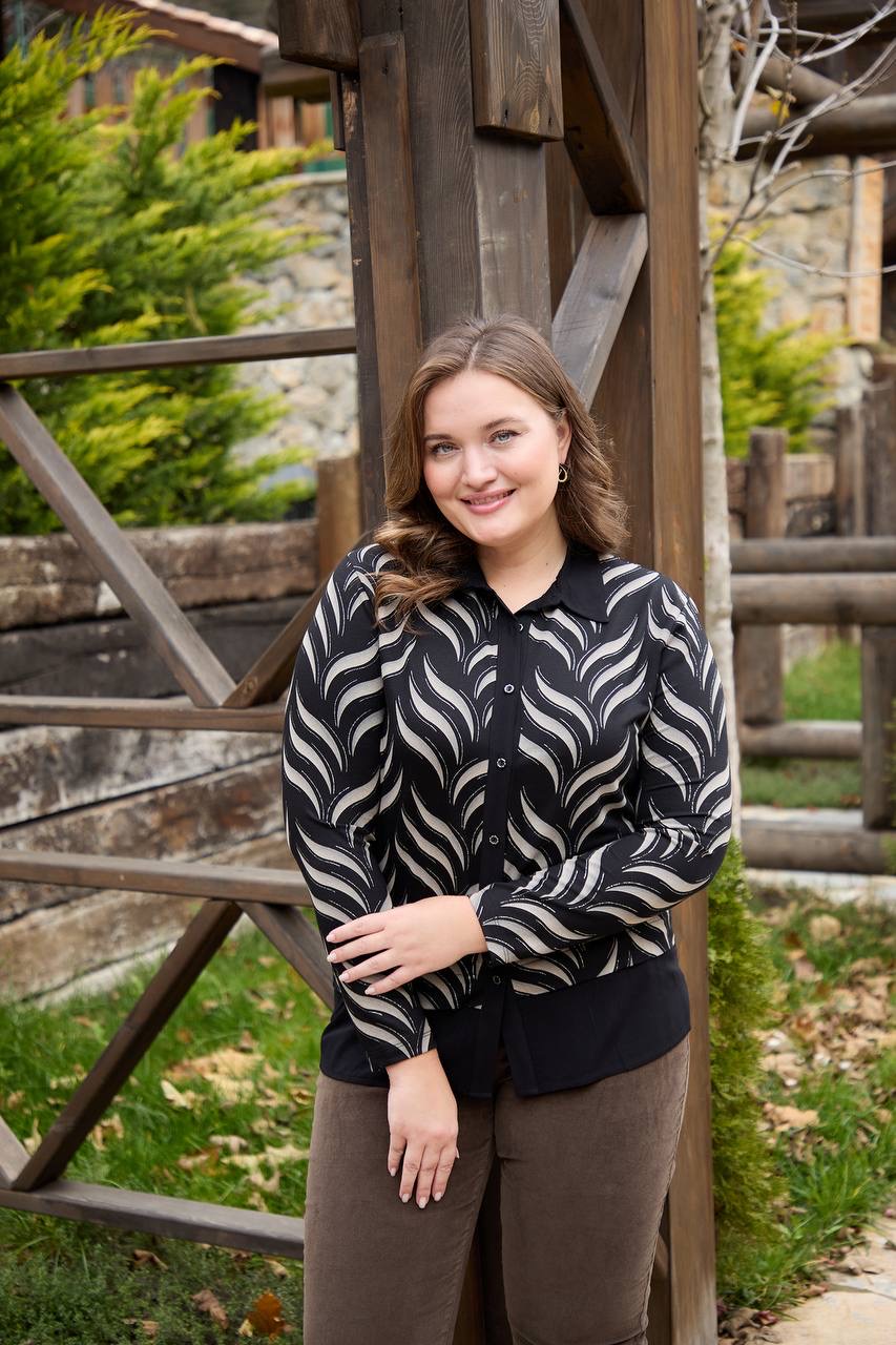 Chemise Noire Motif Ondulé